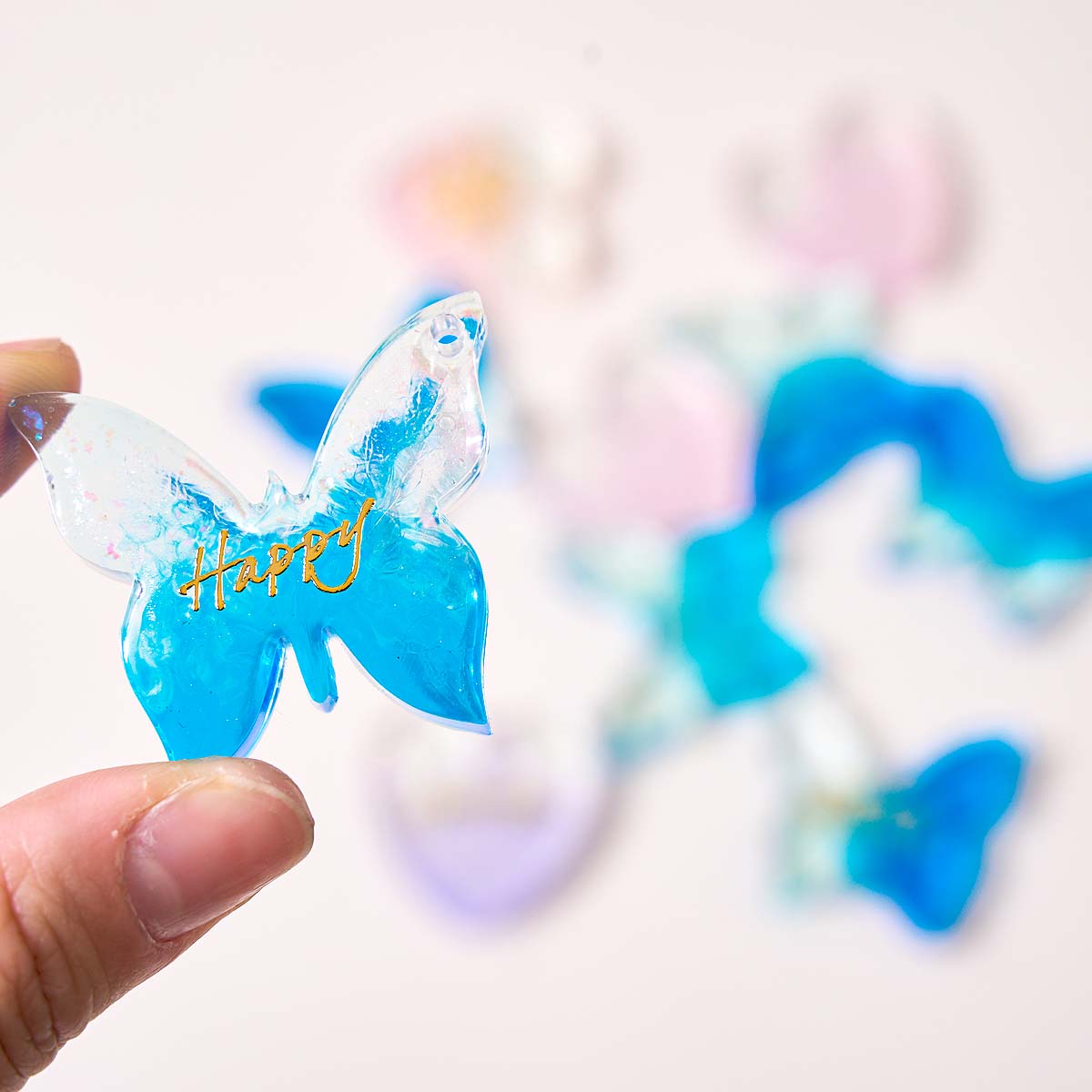 Six-hole with Holes Earring Si - огляд і ціна Resin Art Letters