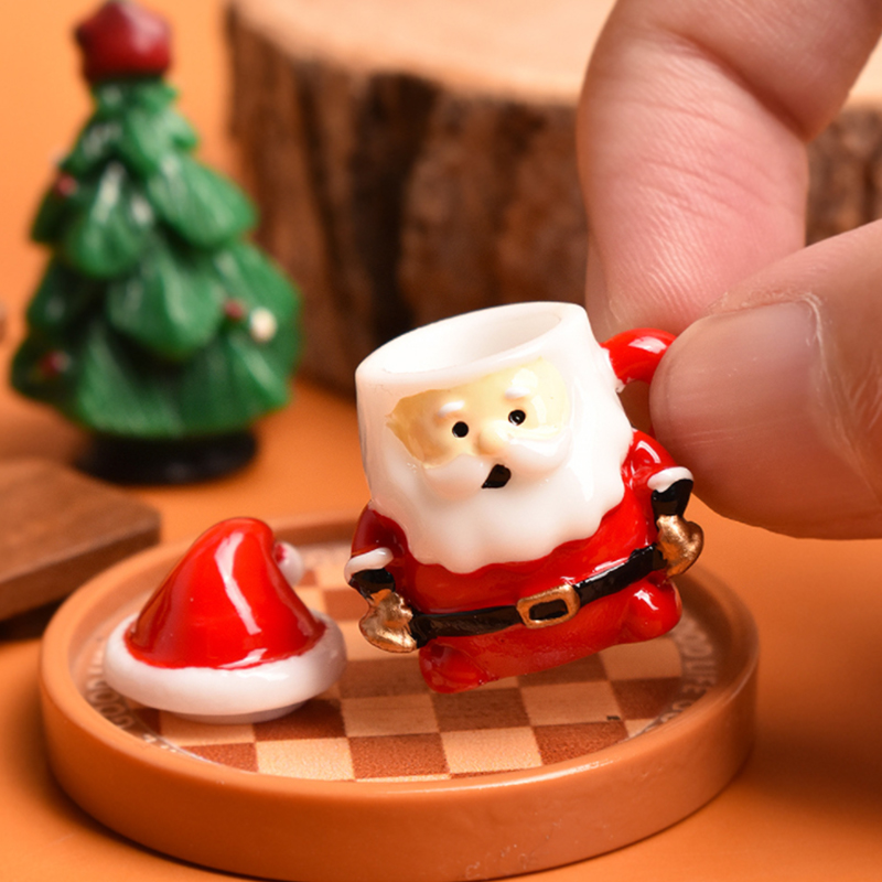 Mini Santa Teacup Ornament - R - огляд і ціна Resin Art Things